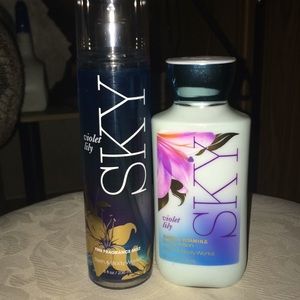 🌷 Violet lily Sky body spray and lotion